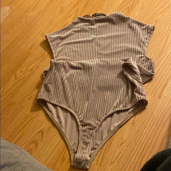 Forever 21 bodysuit size m - Picture 1 of 2